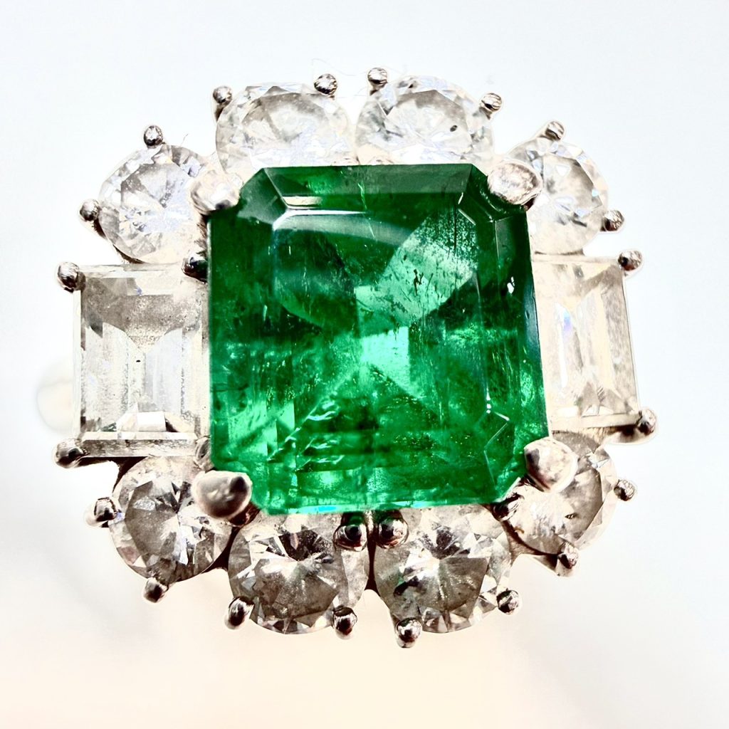 エメラルド　1.76ct　リング