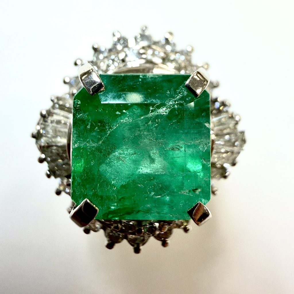 エメラルド　3.78ct　リング