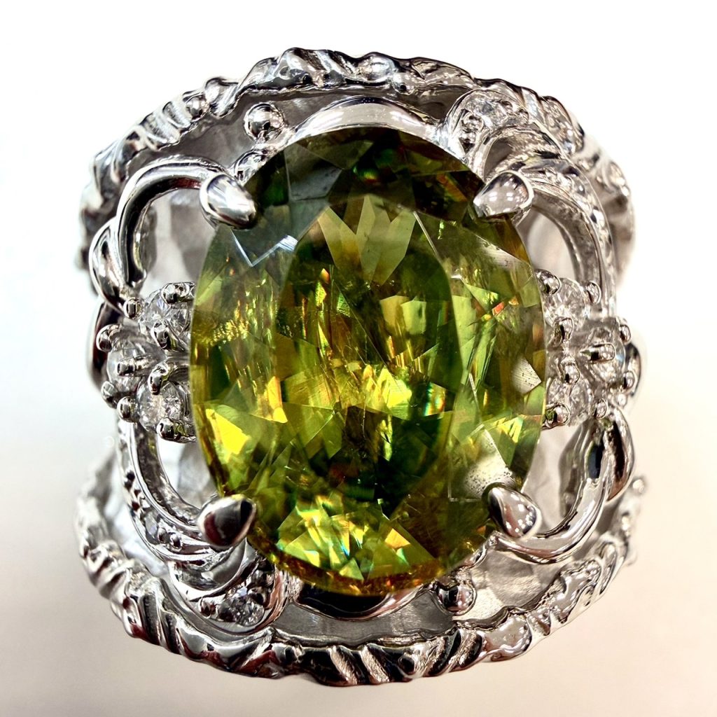 スフェーン　5.9ct　リング