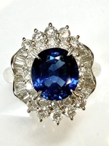 サファイア　3.19ct　リング